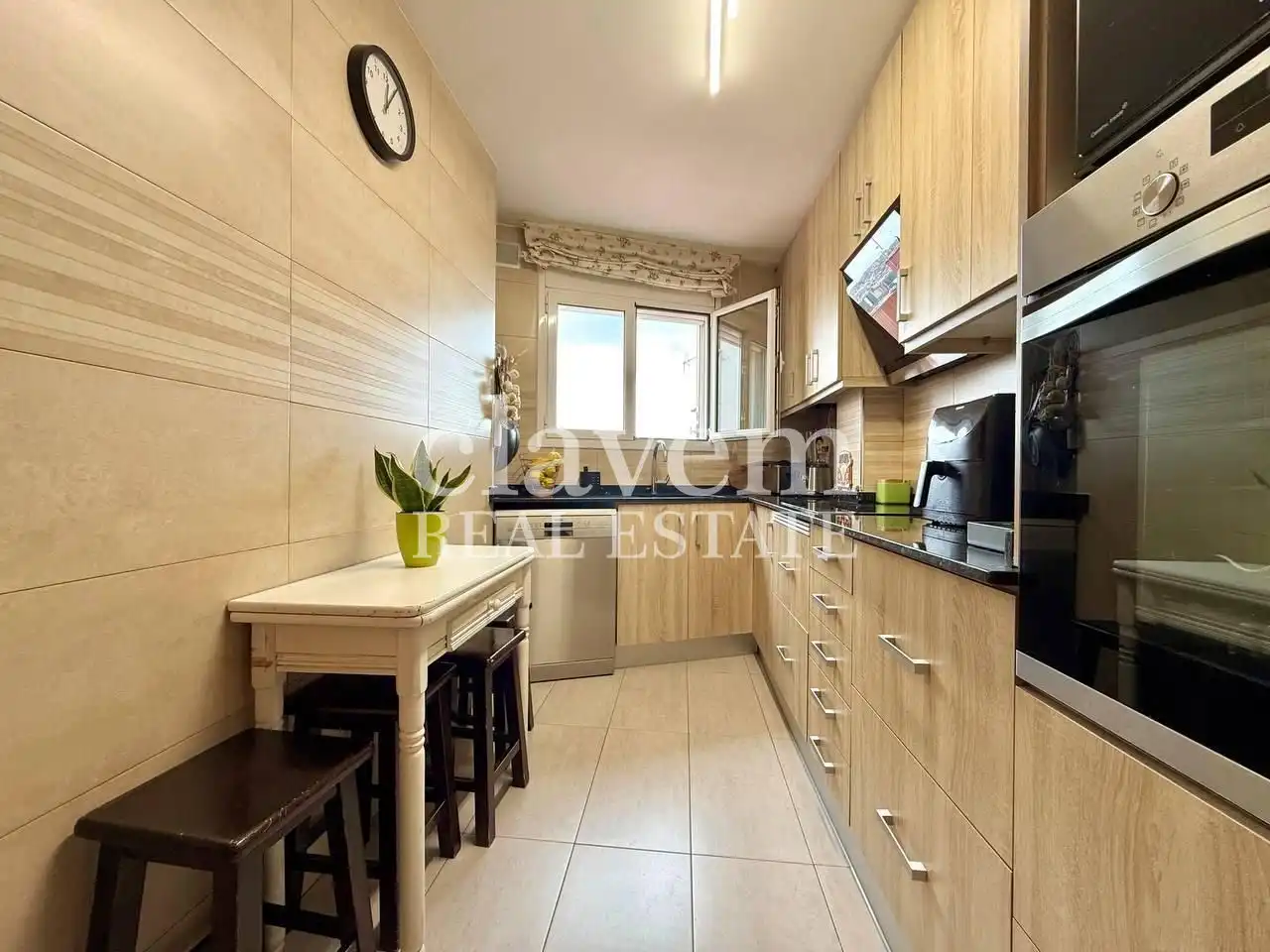 Cocina de Piso en venta en Barcelona con Aire acondicionado y Terraza