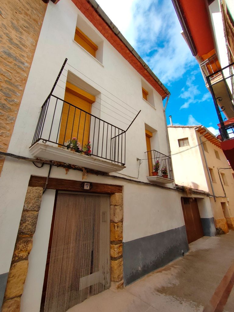 Vista exterior de Finca rústica en venda en Ráfales amb Calefacció, Terrassa i Moblat