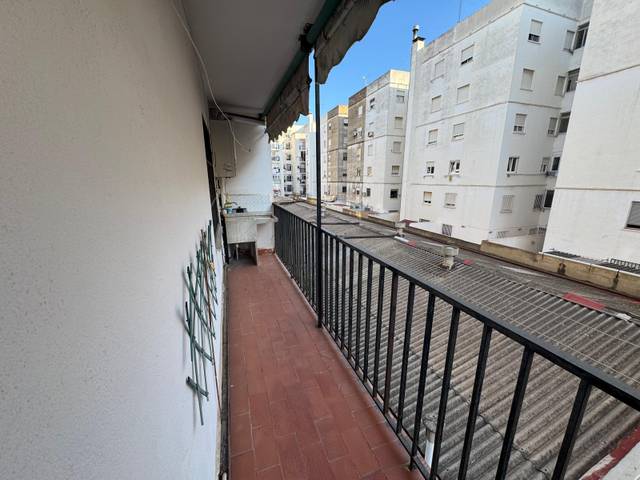 Piso en Venta en Carrer del Poeta Mas I Ros en Ciutat Jardí