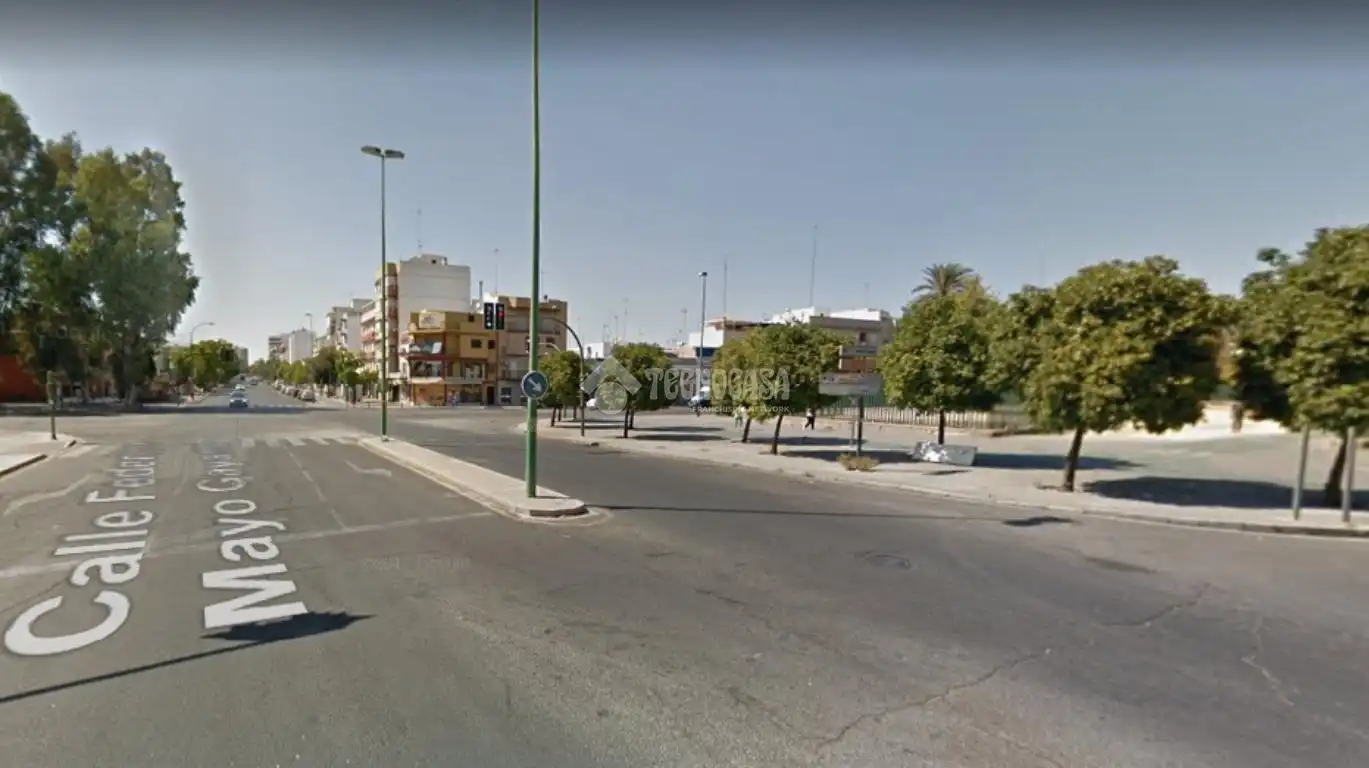 Vista exterior de Pis en venda en Sevilla amb Aire condicionat