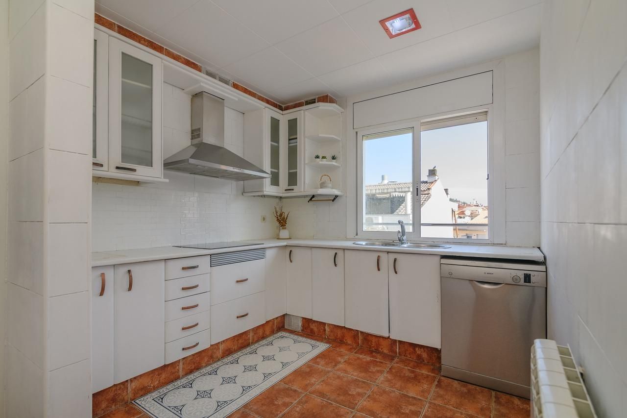 Kitchen of Flat for sale in Sant Joan de Vilatorrada  with Air Conditioner and Heating