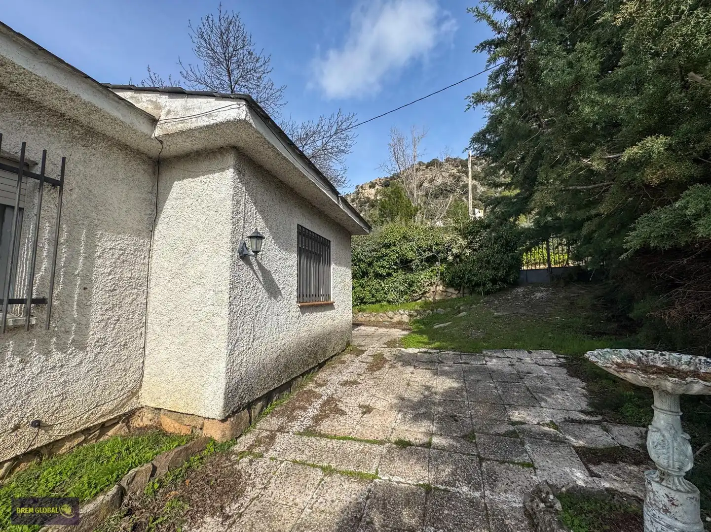 Exterior view of Houses for sale in La Cabrera  with Private garden, Terrace and Swimming Pool