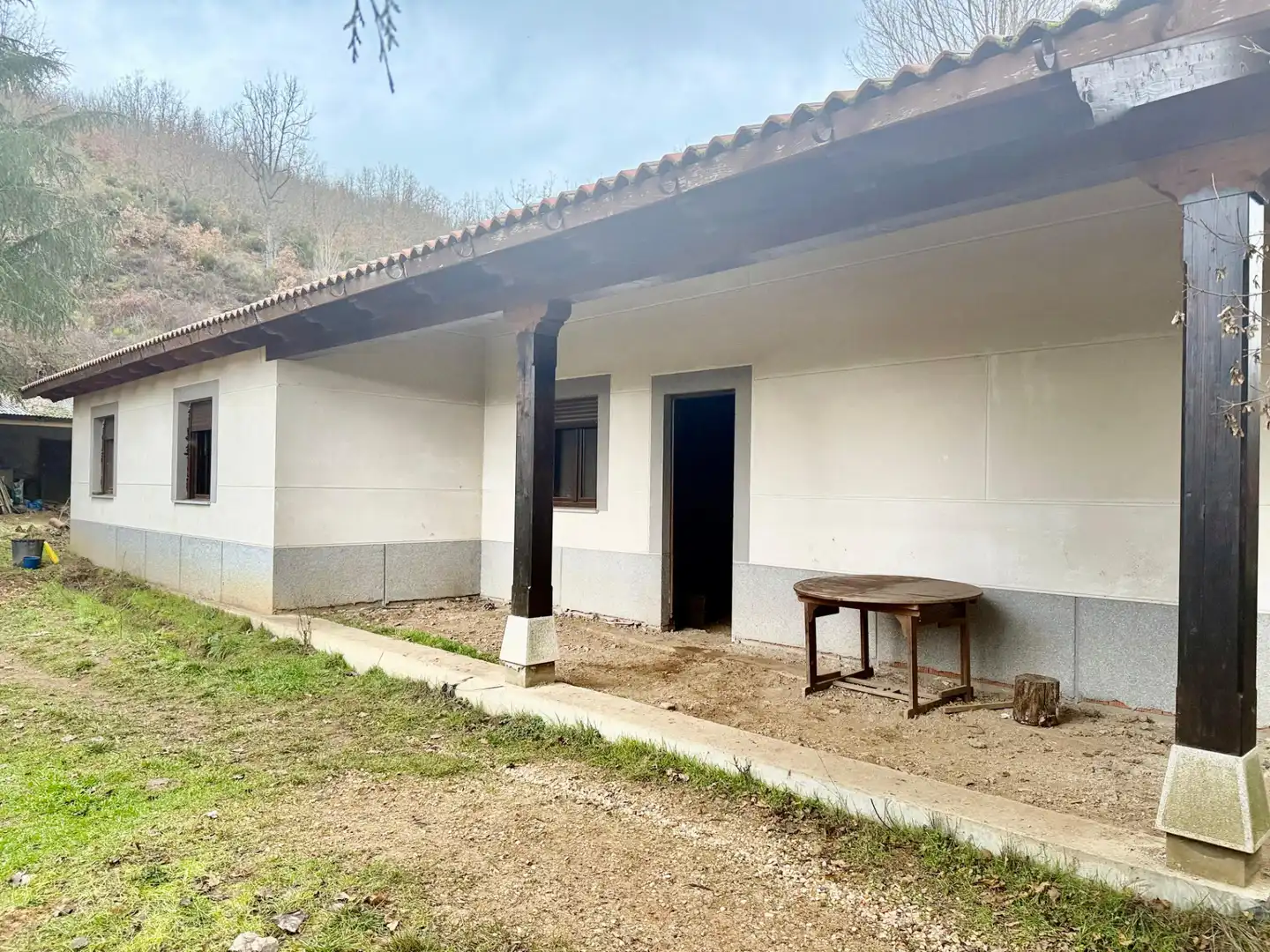 Houses for sale in Calle Matueca, Garrafe de Torío