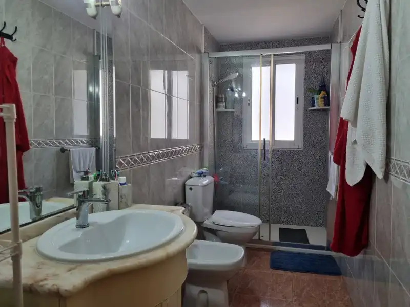 Baño de Apartamento en venta en Cullera con Aire acondicionado, Calefacción y Terraza