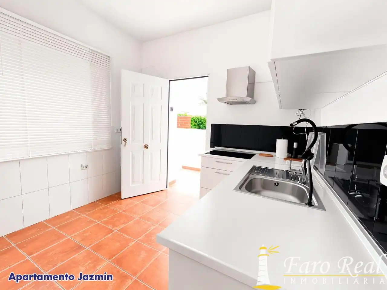 Cocina de Casa o chalet en venta en Chipiona con Aire acondicionado, Calefacción y Jardín privado