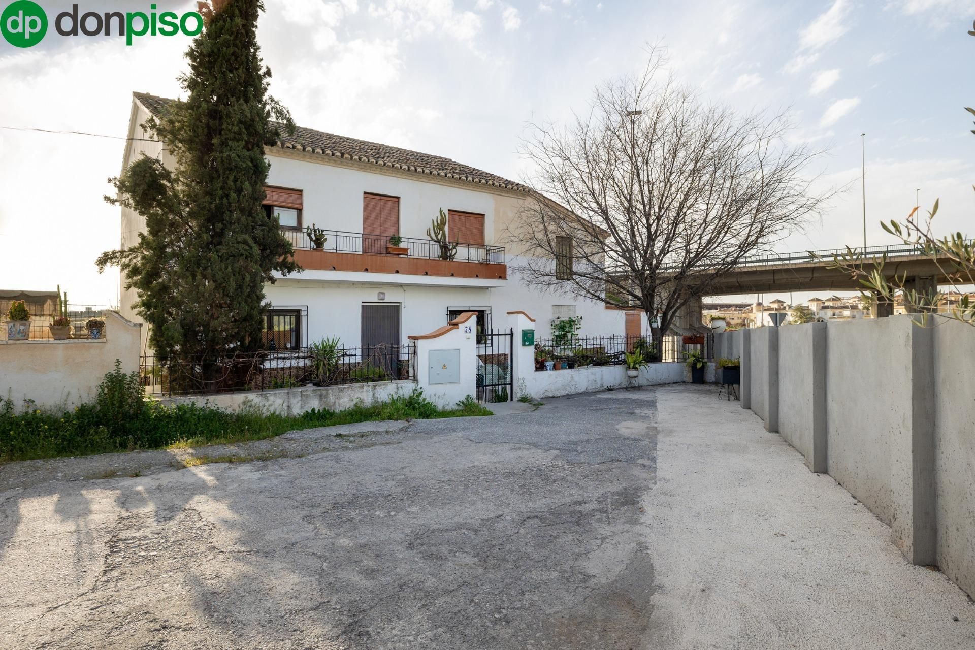 Country house for sale in  EXTRARRADIO, Campus de la Salud