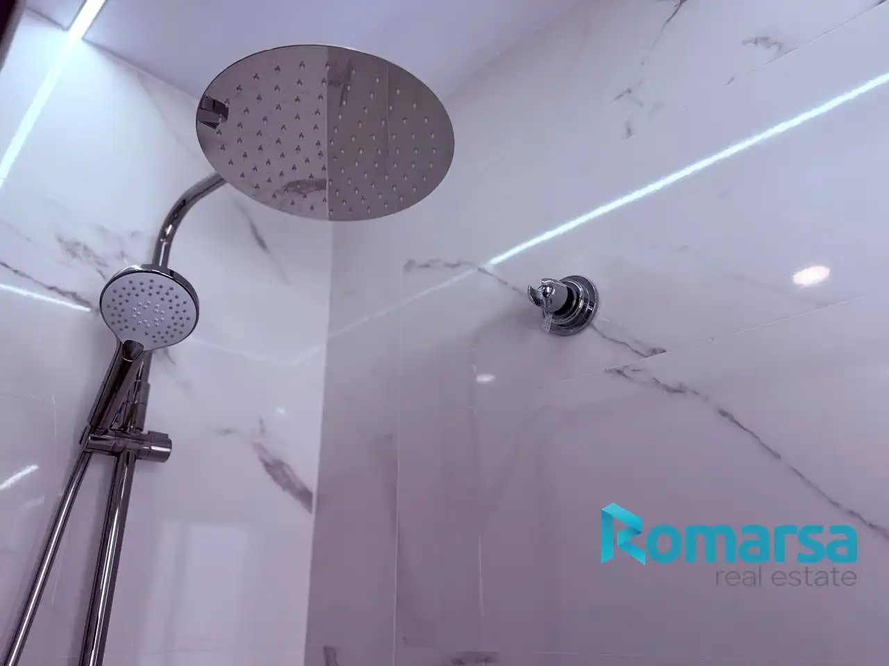 Bathroom of Flat for sale in Ávila  with Heating, Terrace and Furnished