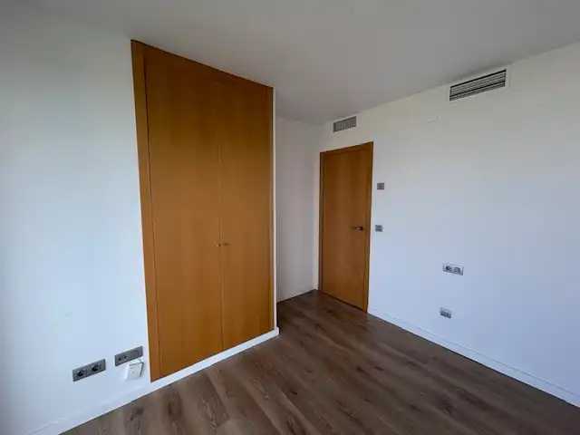 Habitación de Piso en venta en Mislata con Aire acondicionado, Parquet y Horno