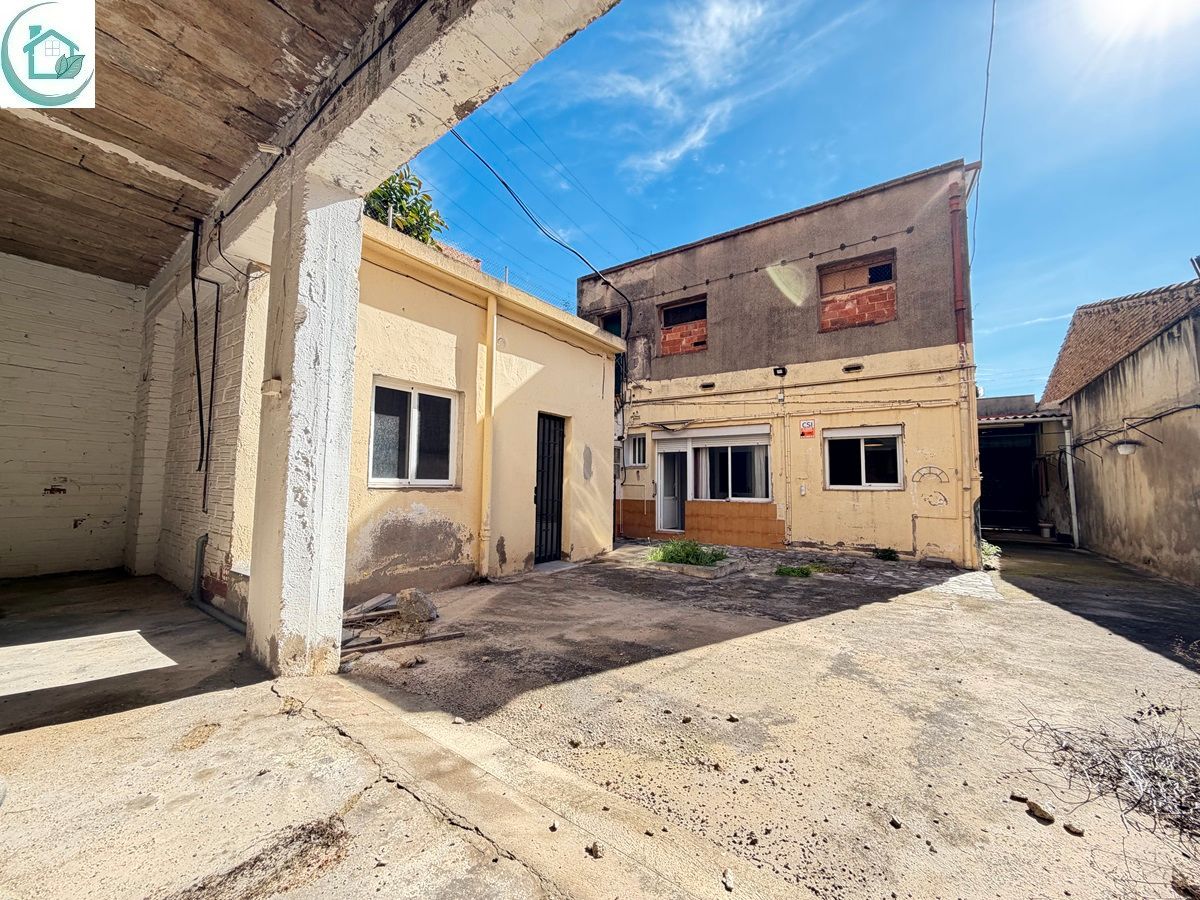 Vista exterior de Casa o chalet en venta en Viladecans con Aire acondicionado, Calefacción y Jardín privado