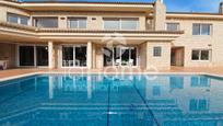 Swimming pool of House or chalet for sale in Serra  with Terrace, Swimming Pool and Balcony