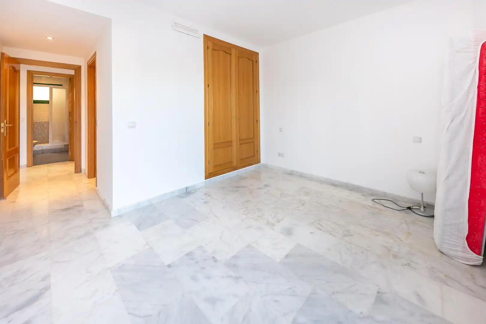 Planta baja en venta en Fuengirola con Aire acondicionado, Calefacción y Jardín privado