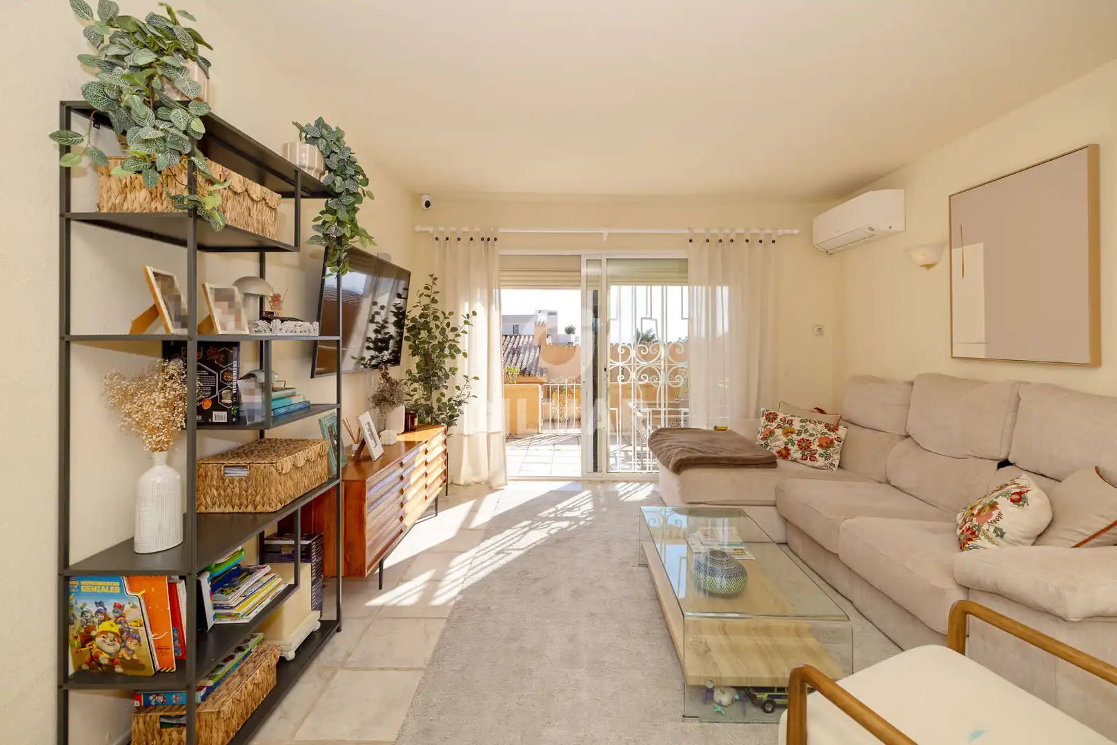 Wohnzimmer von Einfamilien-Reihenhaus zum Verkauf in Estepona