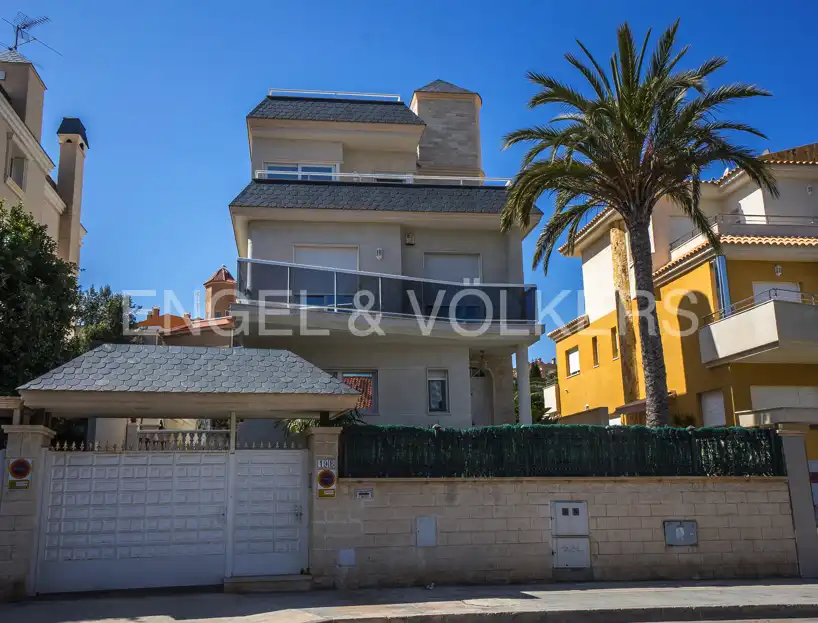 Villa avec terrasse à vendre à Playa de San Juan - El Cabo de las Huertas