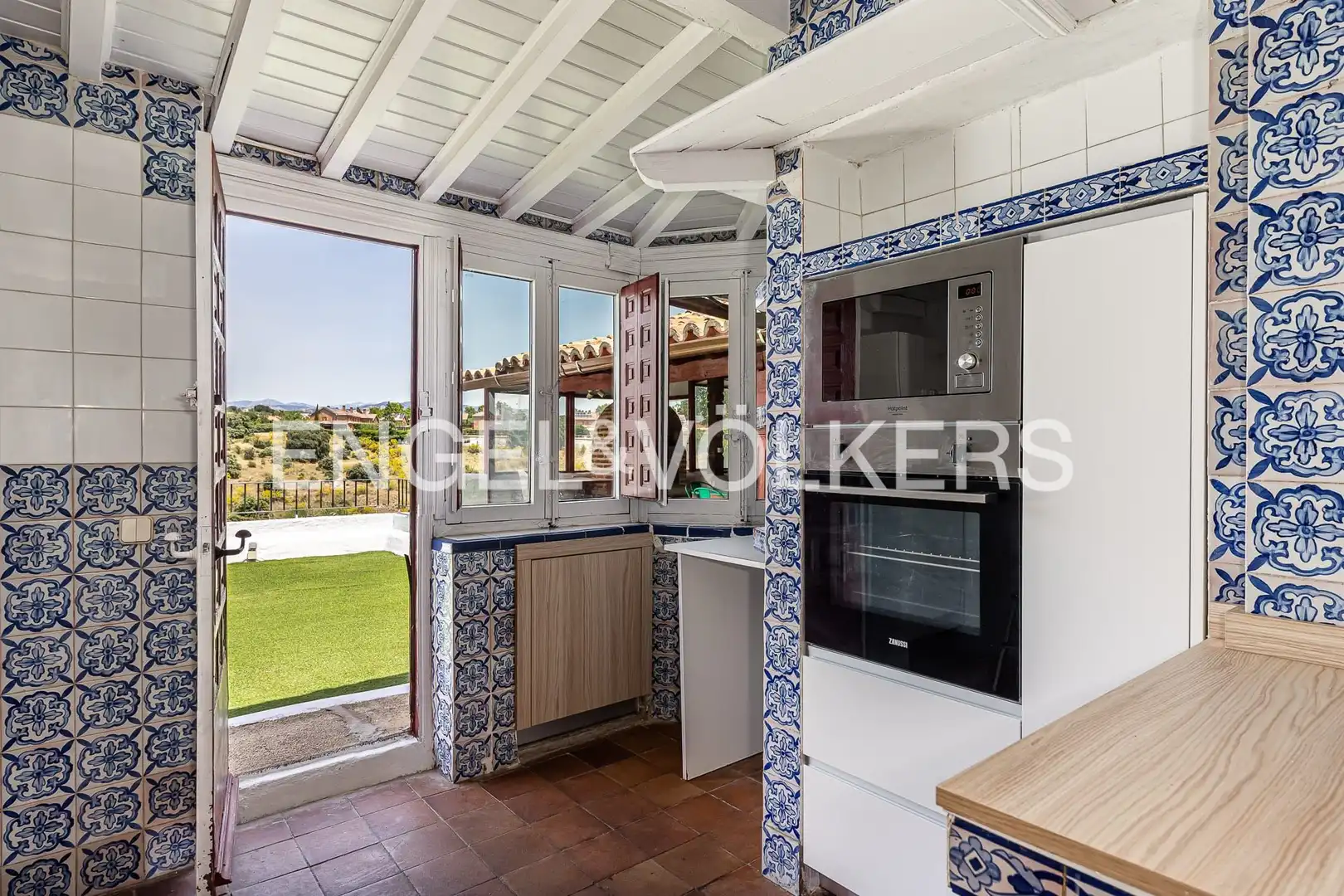 Cocina de Casa o chalet de alquiler en Las Rozas de Madrid con Calefacción, Jardín privado y Terraza