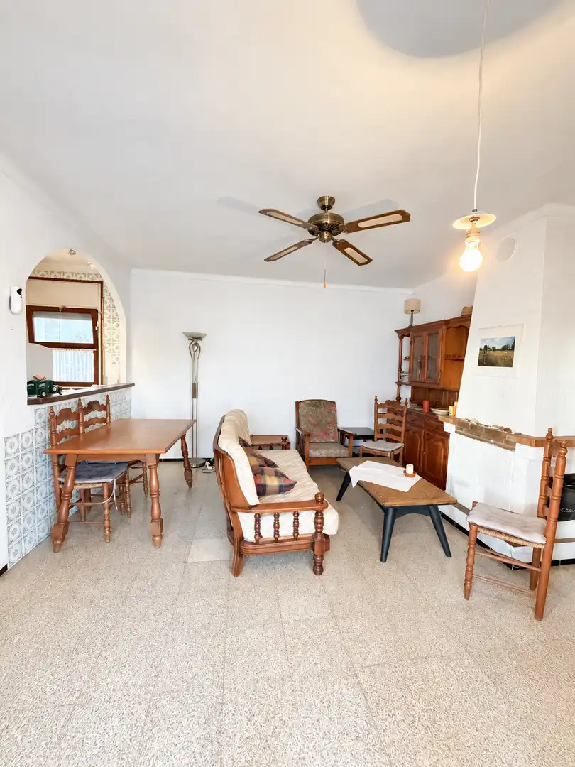 Wohnzimmer von Wohnungen zum Verkauf in Empuriabrava mit Klimaanlage, Terrasse und Möbliert