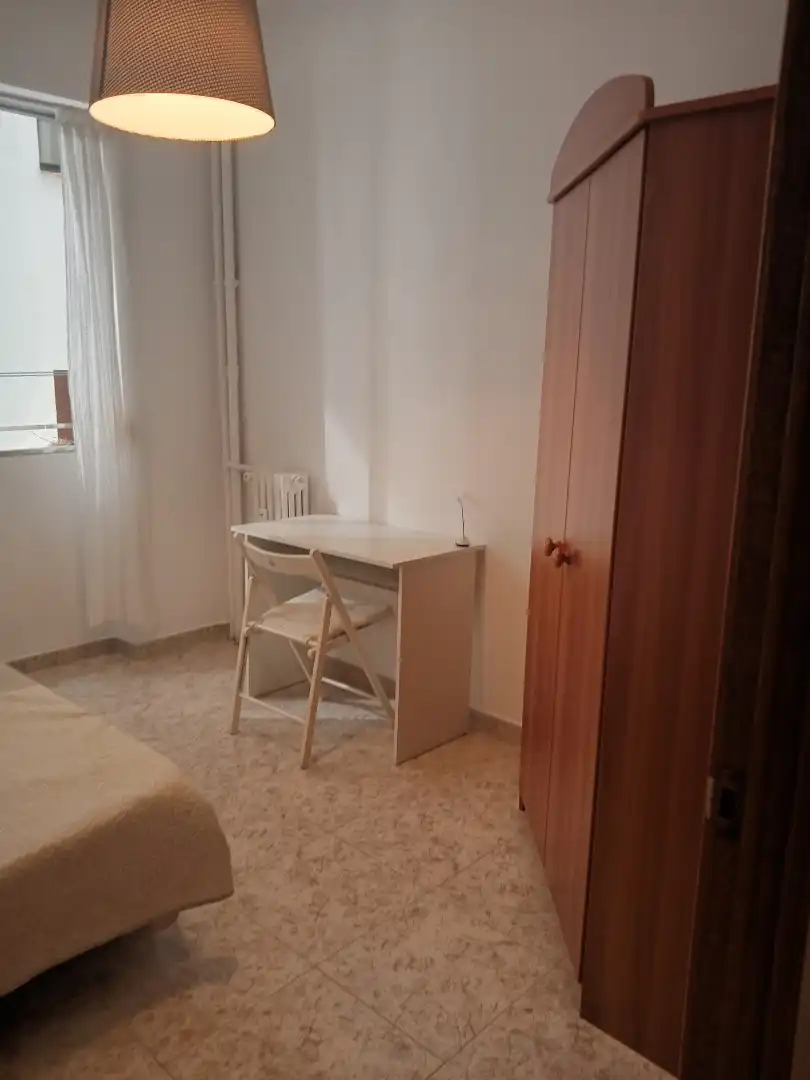 Room in Calle del Doctor Castelo, Ibiza de Madrid