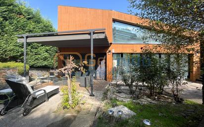 Vista exterior de Casa o xalet en venda en El Espinar amb Terrassa i Piscina