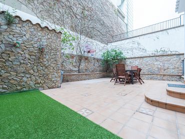 Apartment mit Garten zum Verkauf in 17 Carrer del Nord