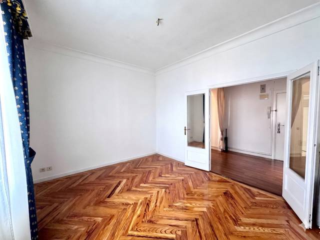 Piso en Venta en Paseo de las Acacias en Acacias