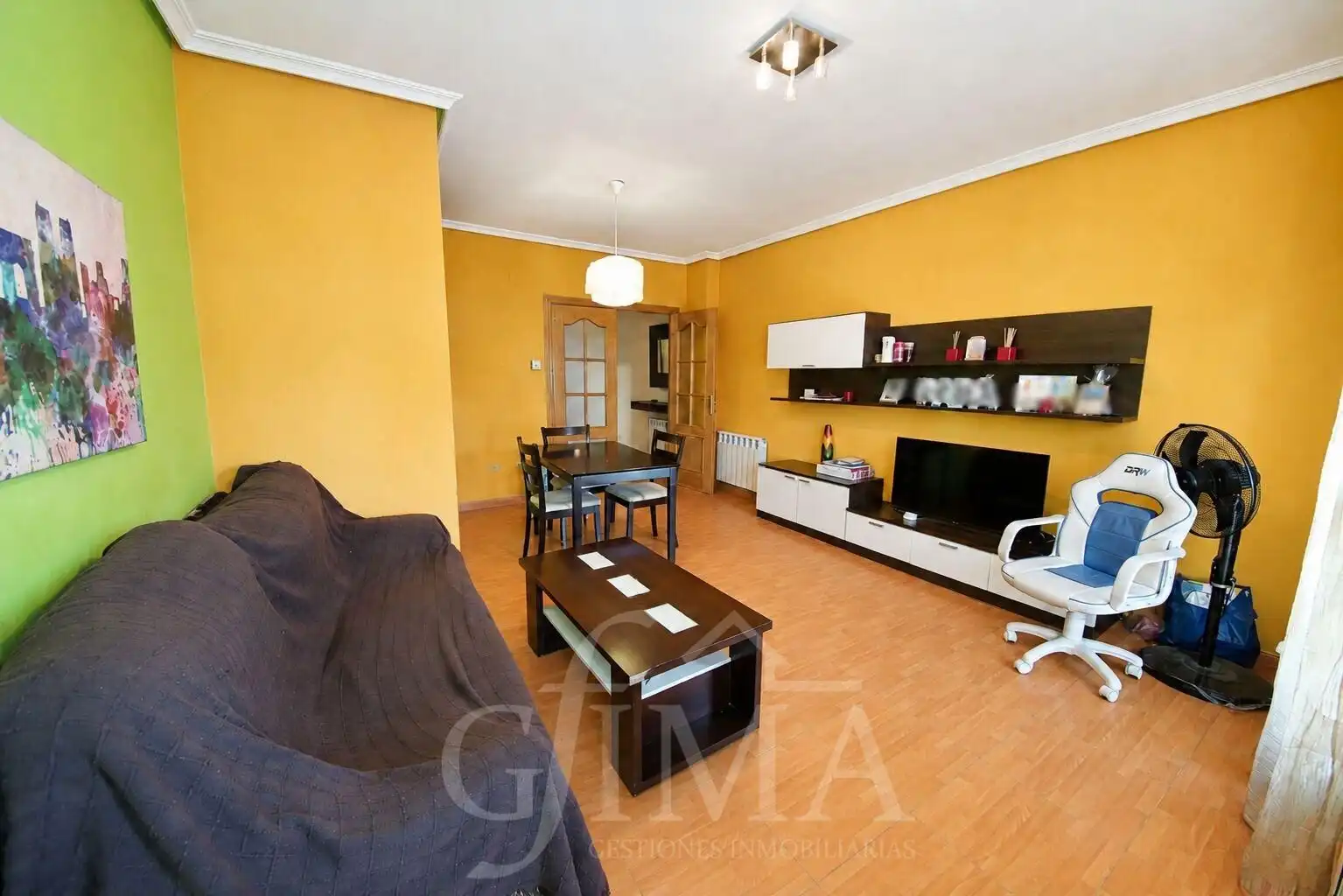 Sala de estar de Piso en venta en Tomelloso con Calefacción, Amueblado y Balcón