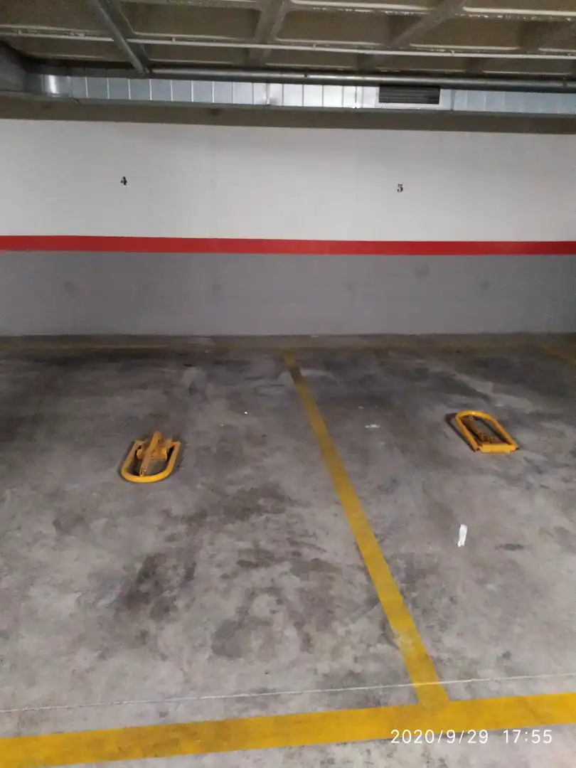 Garaje de alquiler en Avenida Ciudad de Almería, 123, Barriomar - La Purísima