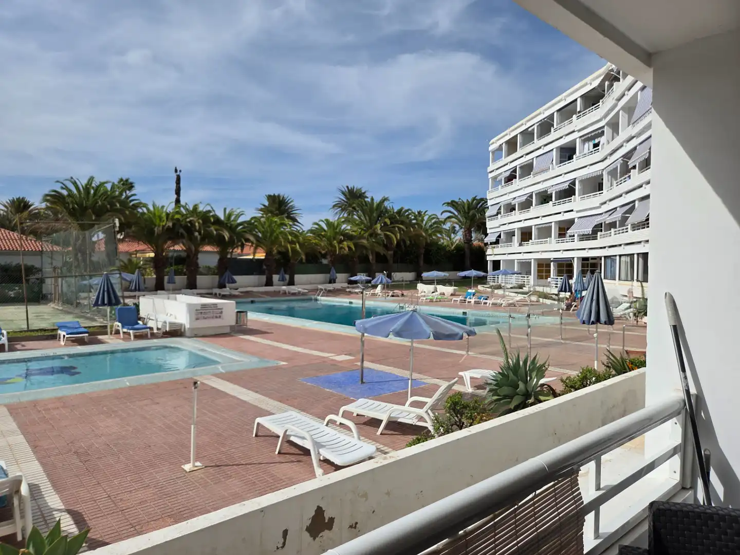 Piscina de Apartamento en venta en San Bartolomé de Tirajana con Aire acondicionado, Amueblado y Lavadora