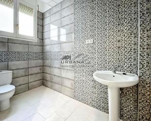 Bathroom of Premises to rent in Lucena