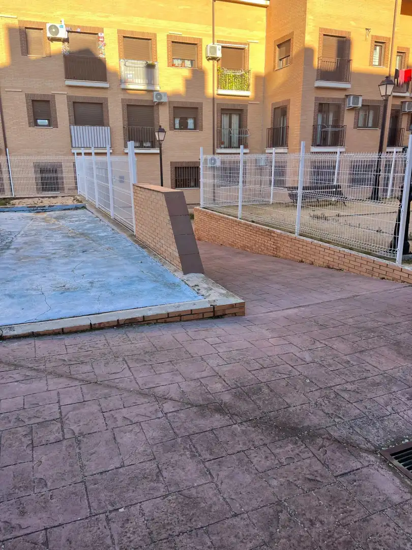 Terraza de Piso en venta en Alameda de la Sagra con Calefacción, Jardín privado y Trastero