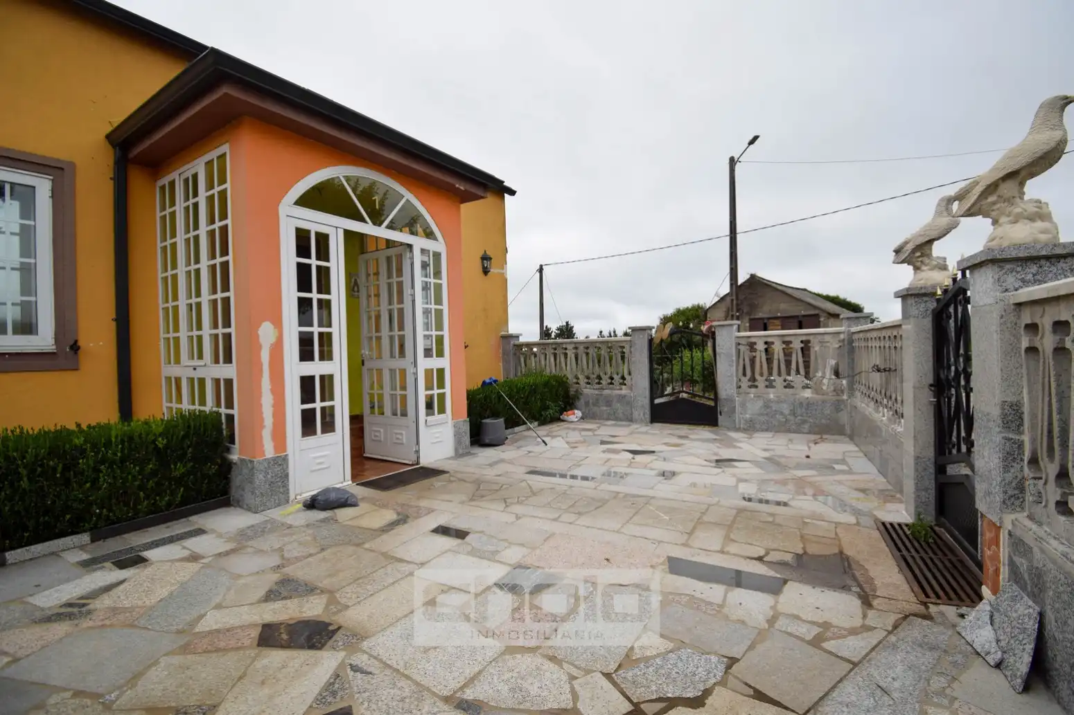 Terrassa de Casa o xalet en venda en Castroverde amb Calefacció, Parquet i Traster