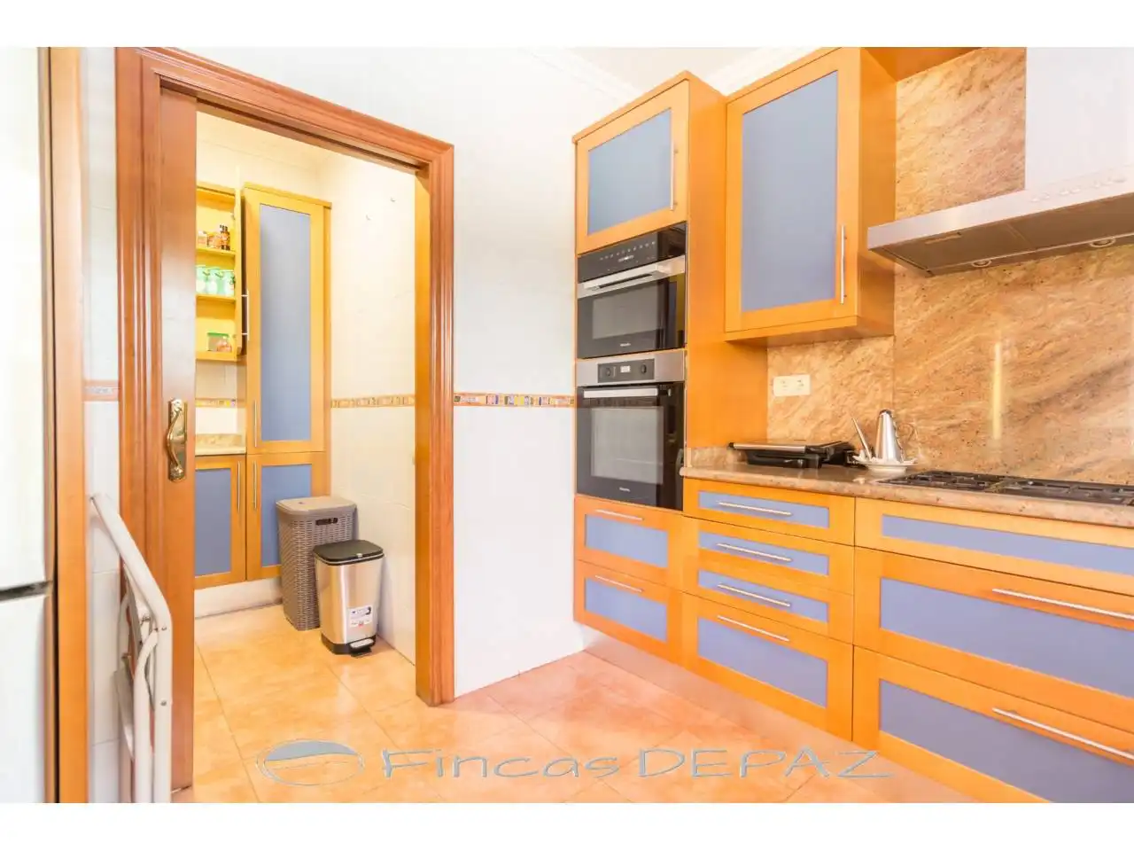Cocina de Casa o chalet en venta en Castelldefels con Aire acondicionado, Calefacción y Jardín privado