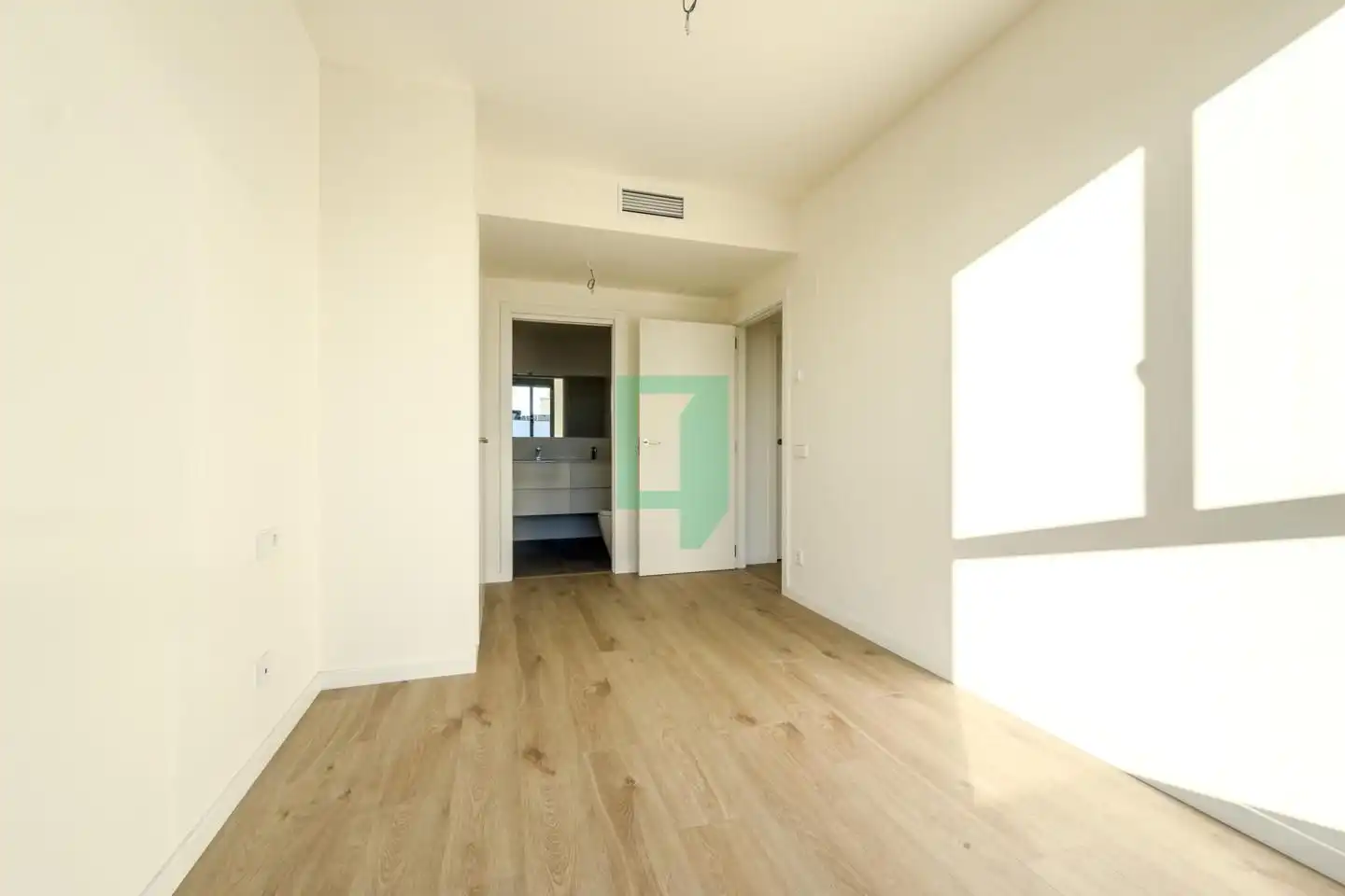 Bedroom of Flat for rent in Badalona  with Air Conditioner and Terrace