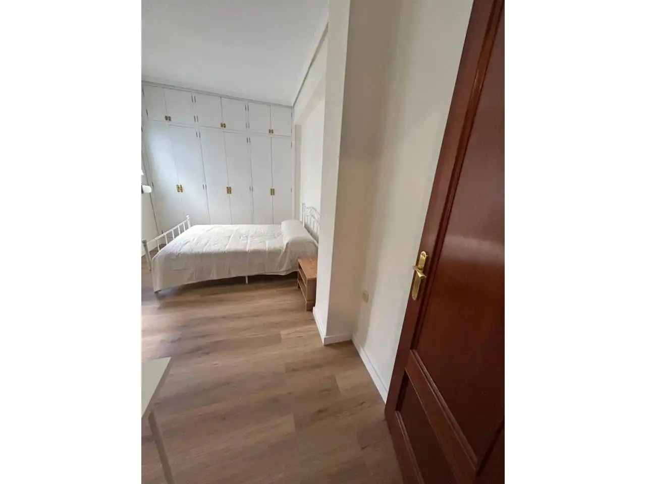 Bedroom of Flat for rent in Valencia  with Air Conditioner, Parquet flooring and Storage room