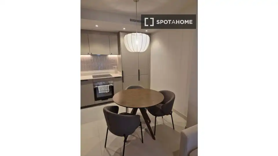 Flat with terrace to rent in Eixample, imagen 2
