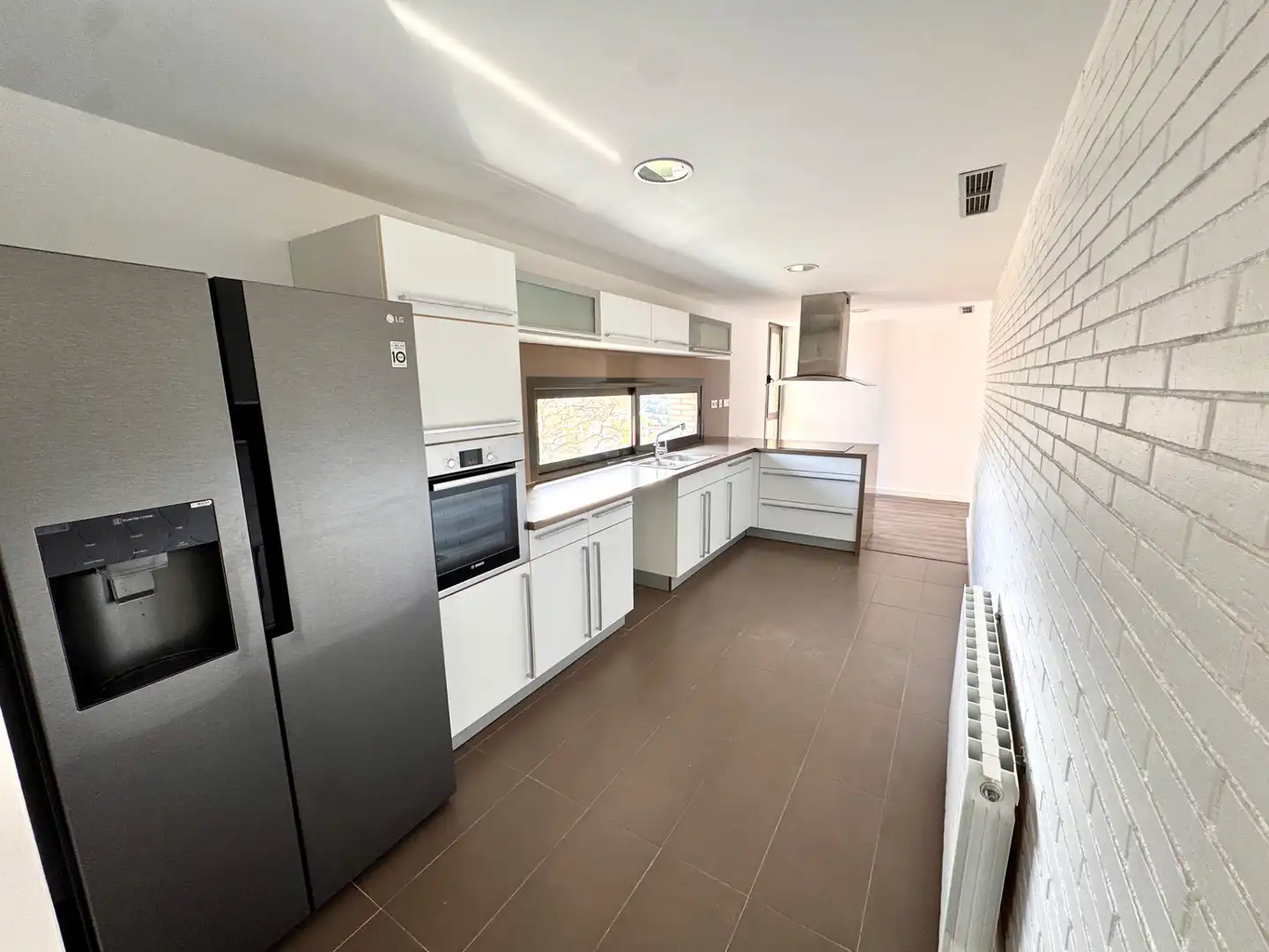 Cocina de Casa adosada en venta en Mataró con Aire acondicionado, Calefacción y Jardín privado