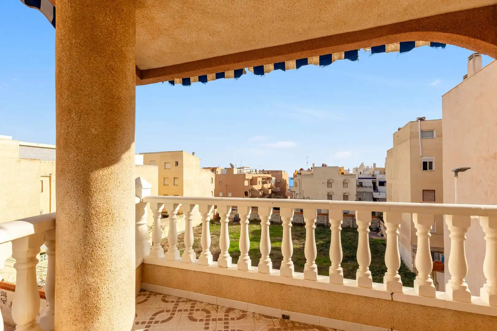 Apartament amb terrassa en venda a La Mata, imagen 2