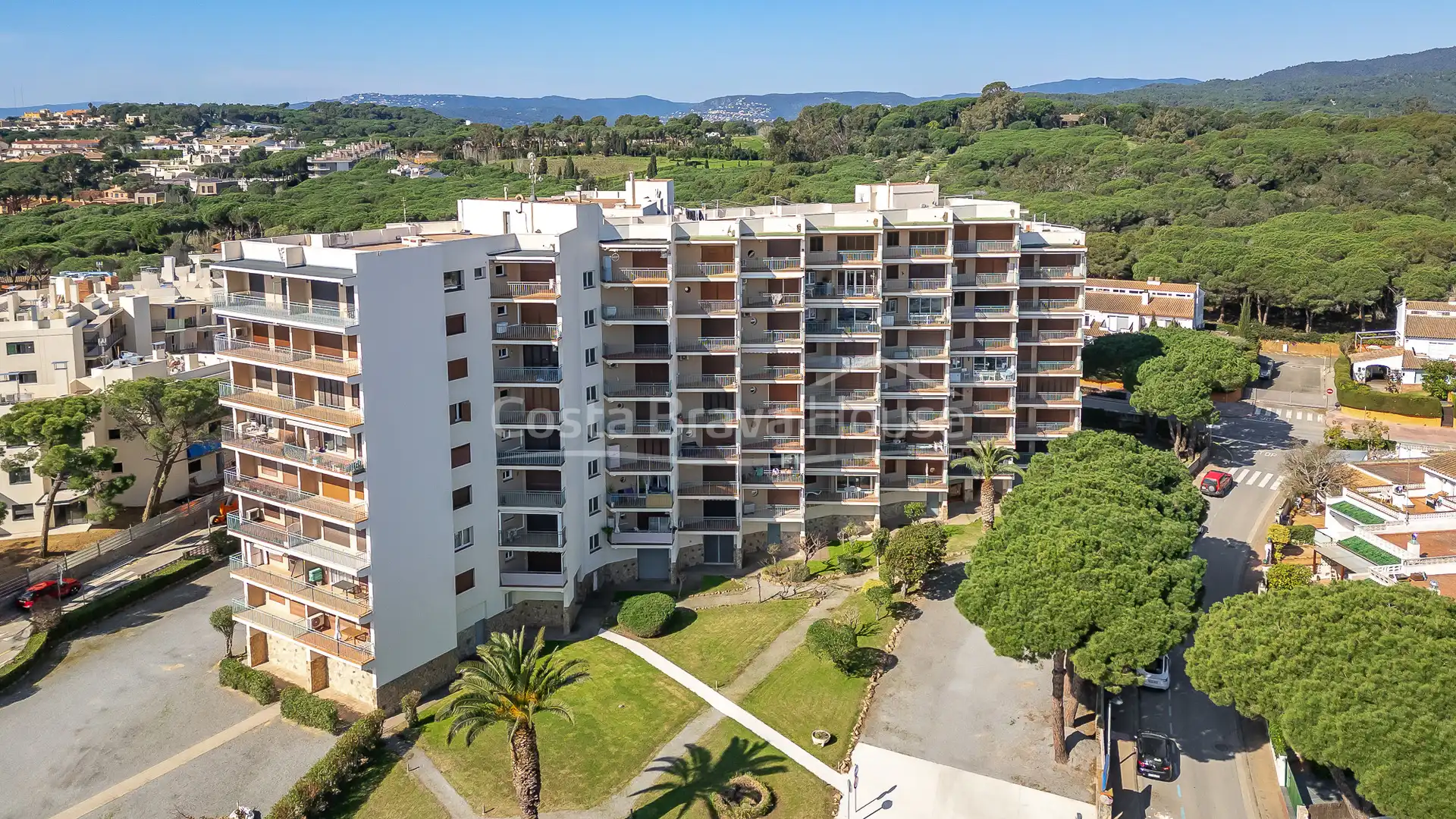 Vista exterior de Apartament en venda en Palamós amb Calefacció, Terrassa i Forn