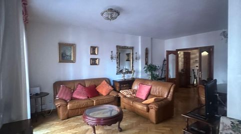 Foto 2 de Piso en venta en Calle de Velázquez, -1, San Claudio - La Chantría, León Capital
