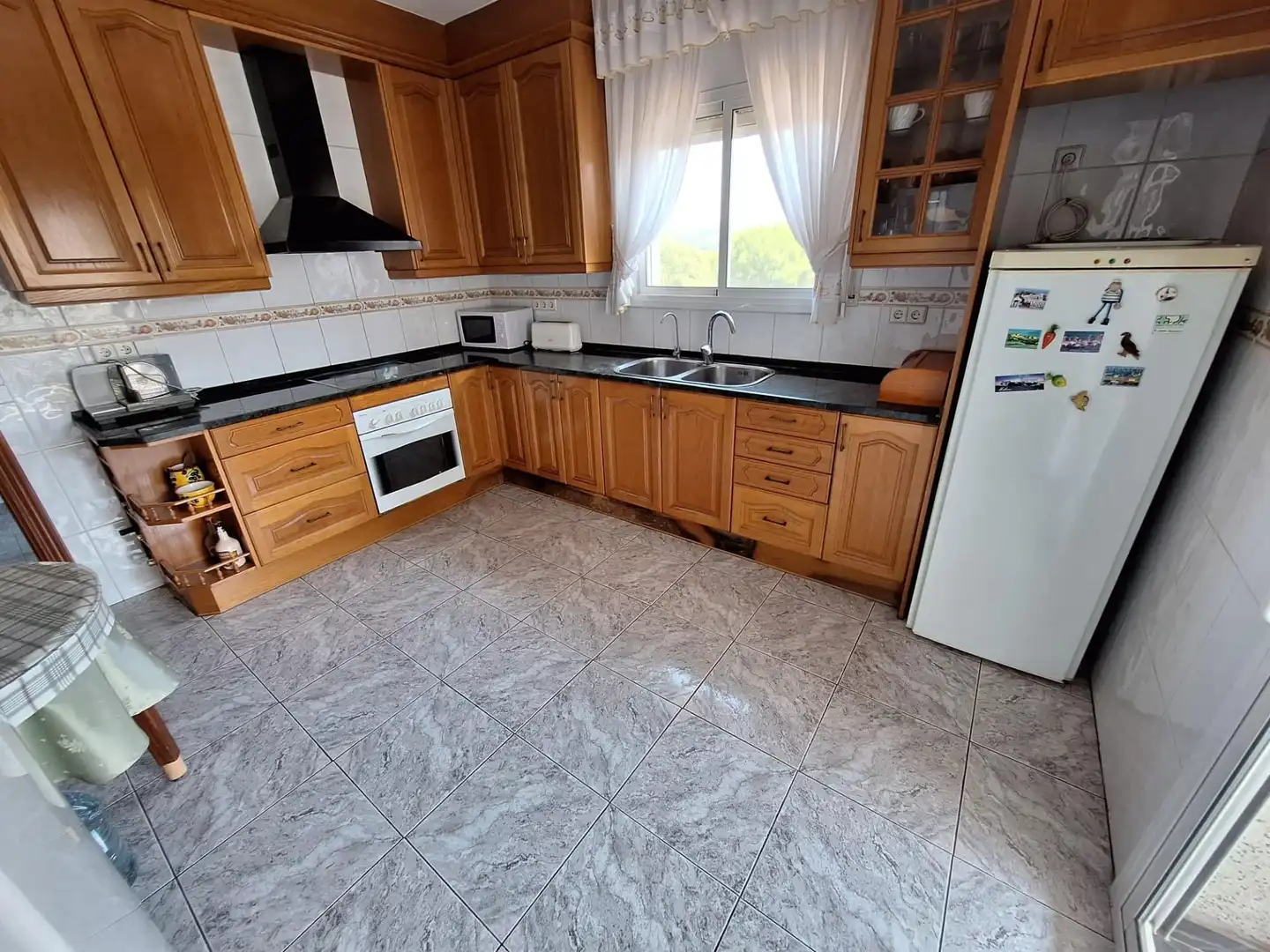 Küche von Country house zum Verkauf in Santa Eulàlia de Ronçana mit Klimaanlage, Privatgarten und Terrasse
