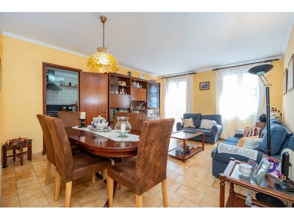 Sala d'estar de Apartament en venda en Es Castell amb Calefacció
