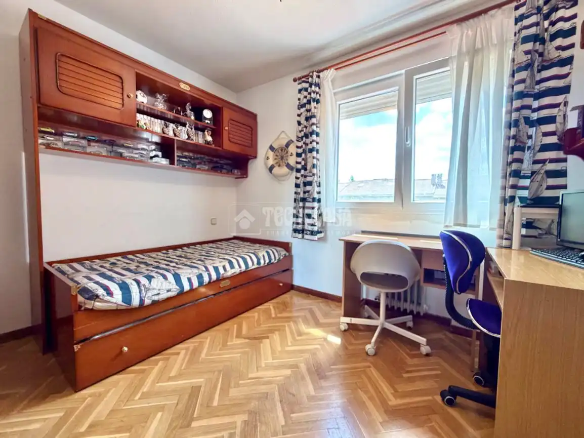 Schlafzimmer von Wohnung zum Verkauf in Alcalá de Henares mit Klimaanlage, Heizung und Parkett