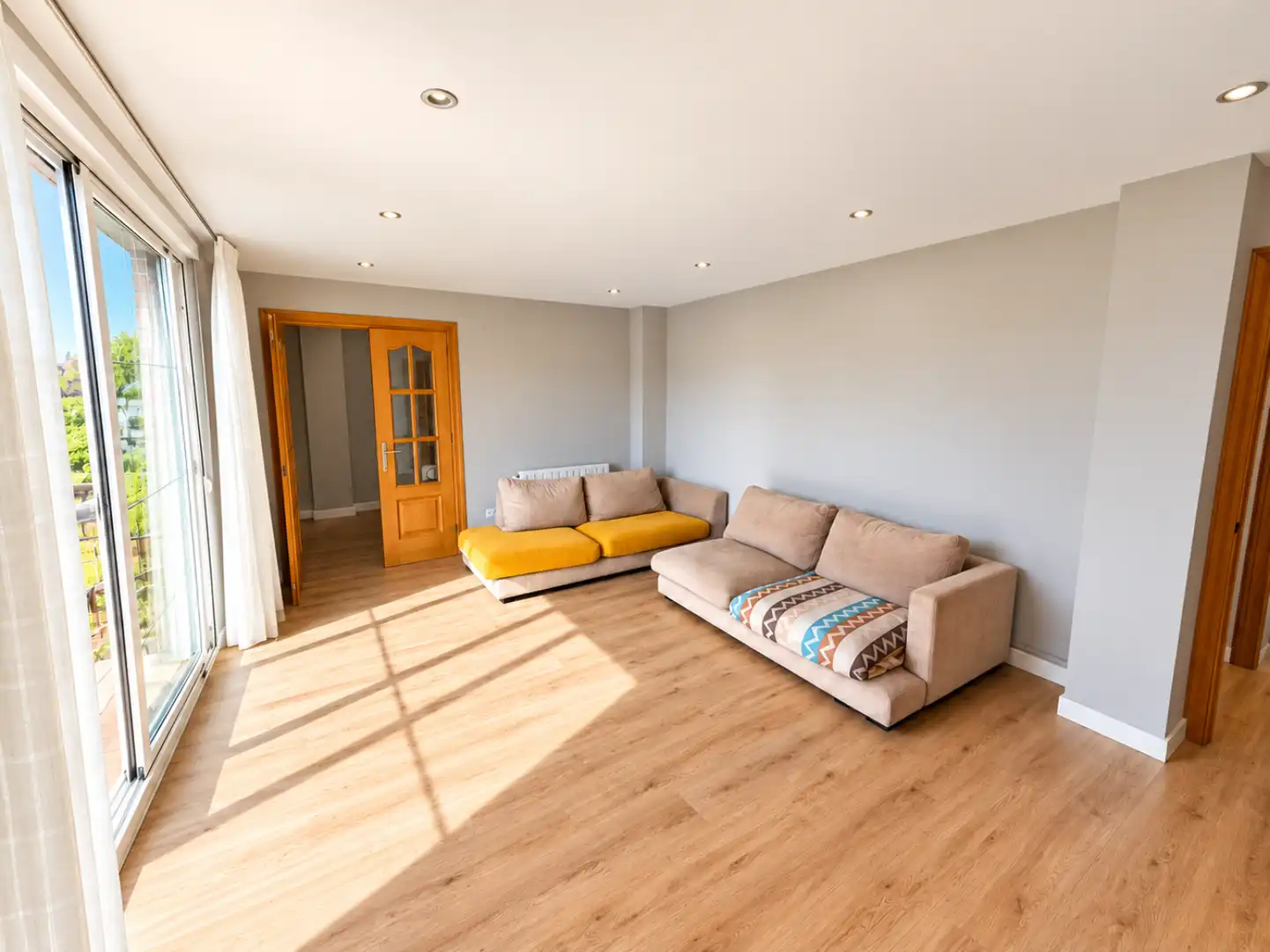 Living room of Flat for rent in Los Corrales de Buelna , Cantabria
