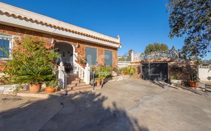 Vista exterior de Casa o xalet en venda en Godelleta amb Aire condicionat i Piscina