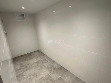 Nave industrial en venta en Carrer Narcís Monturiol 37