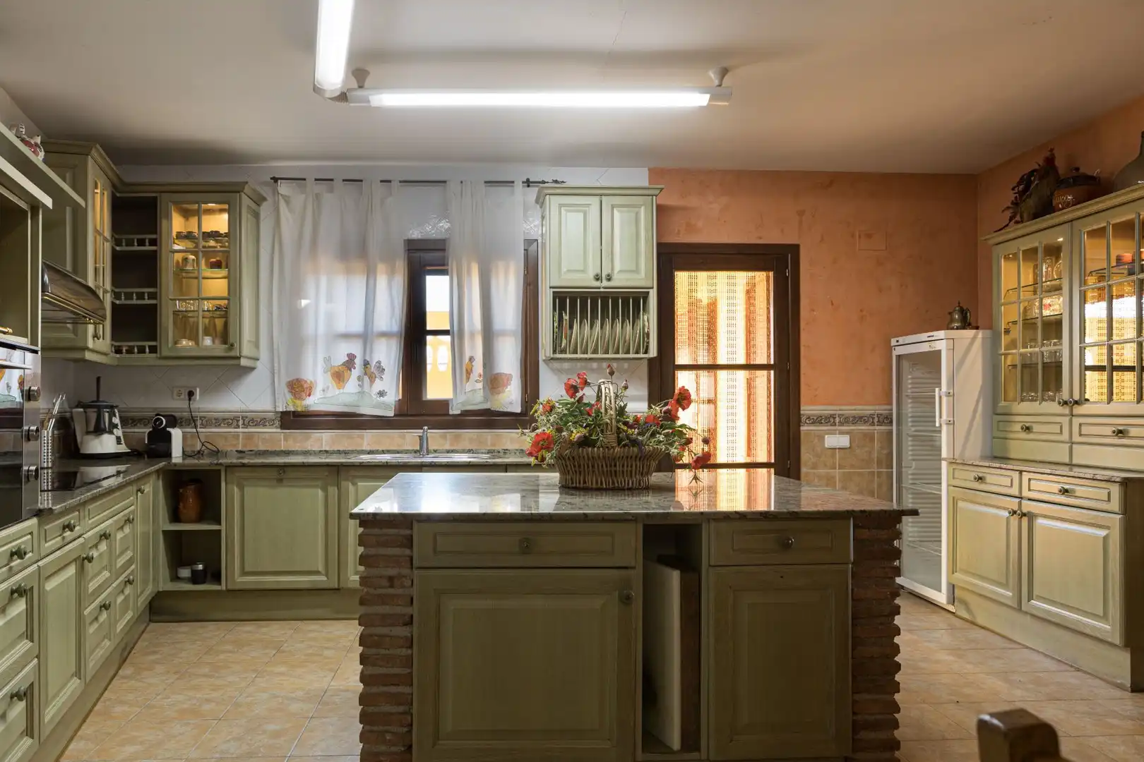 Cocina de Finca rústica en venta en La Selva del Camp con Aire acondicionado, Jardín privado y Trastero