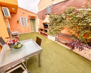 Terrassa de Casa adosada en venda en Camarenilla amb Aire condicionat, Calefacció i Jardí privat