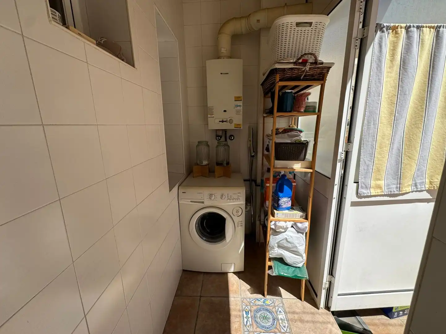 Cuina de Casa adosada en venda en Bormujos amb Terrassa