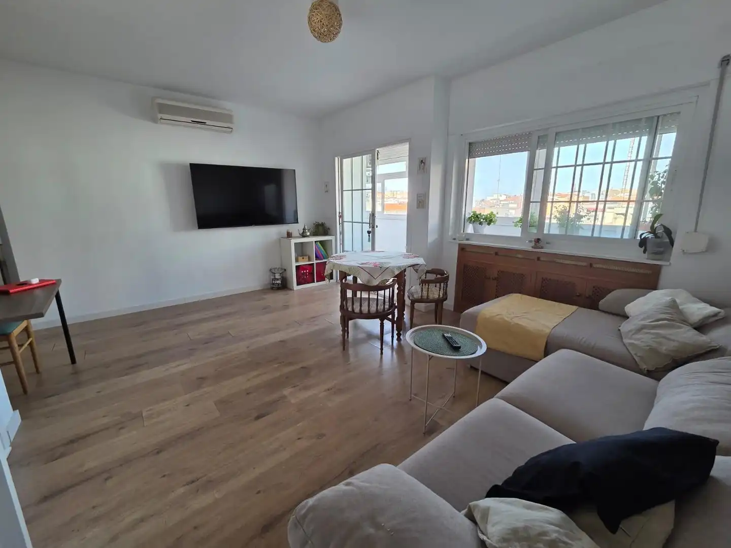 Piso con terraza en venta en Calle CIRUELA 4