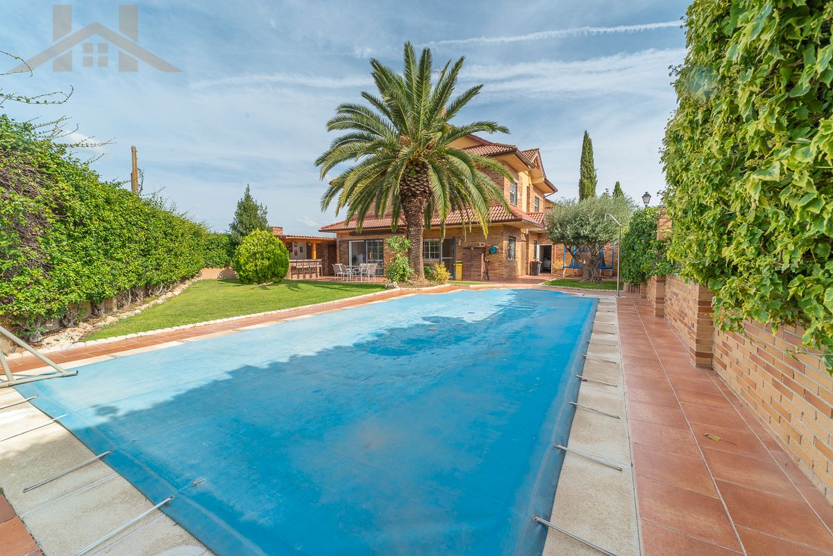 Casa o xalet en venda a Calle Bellatrix, Griñón