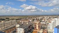 Vista exterior de Estudi en venda en Empuriabrava amb Calefacció