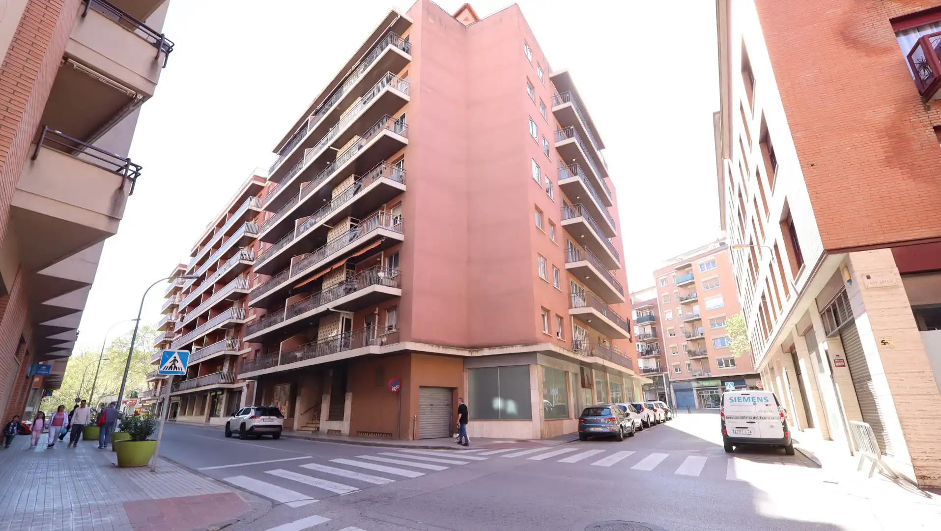 Vista exterior de Pis en venda en Figueres amb Aire condicionat, Calefacció i Terrassa